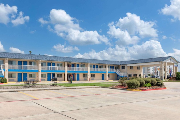 Gallery - Days Inn By Wyndham Baytown Garth Road I10 East