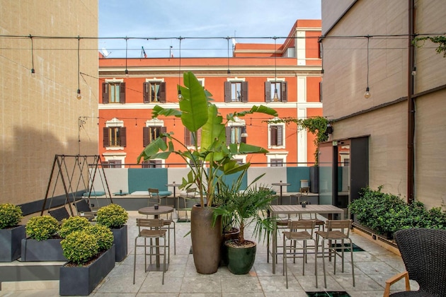 Gallery - Spring House Hotel Rome Vatican, Tapestry Coll