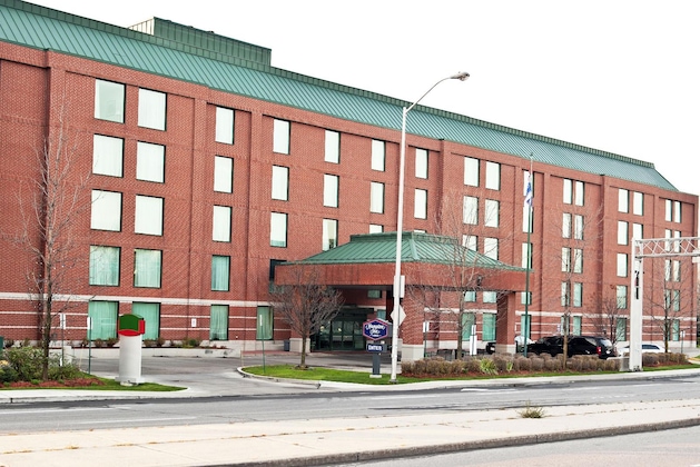 Gallery - Hampton Inn By Hilton Ottawa