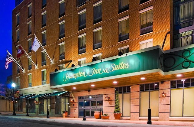 Gallery - Hampton Inn & Suites Little Rock-Downtown