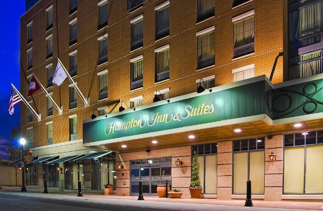 Gallery - Hampton Inn & Suites Little Rock-Downtown