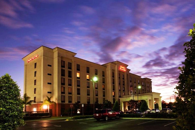 Gallery - Hampton Inn & Suites Orlando Intl Dr N