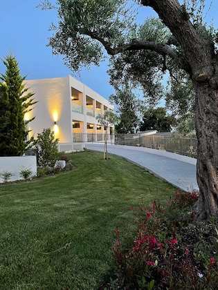 Gallery - Lagomandra Beach Hotel