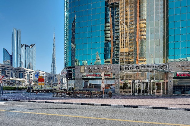 Gallery - Number One Tower Suites