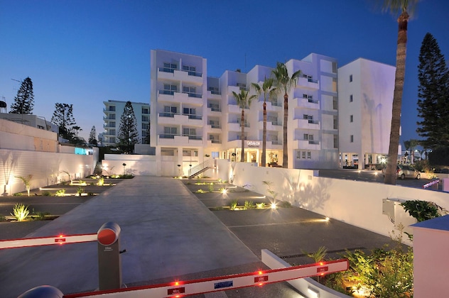 Gallery - Okeanos Beach Boutique Hotel