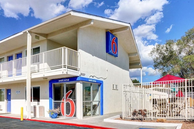 Gallery - Motel 6 Santa Fe