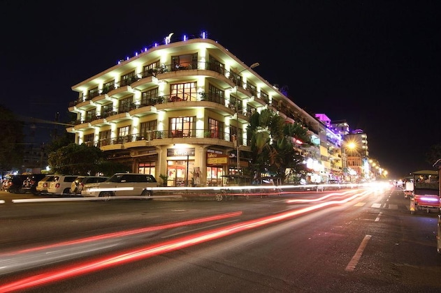Gallery - Amanjaya Pancam Suites Hotel