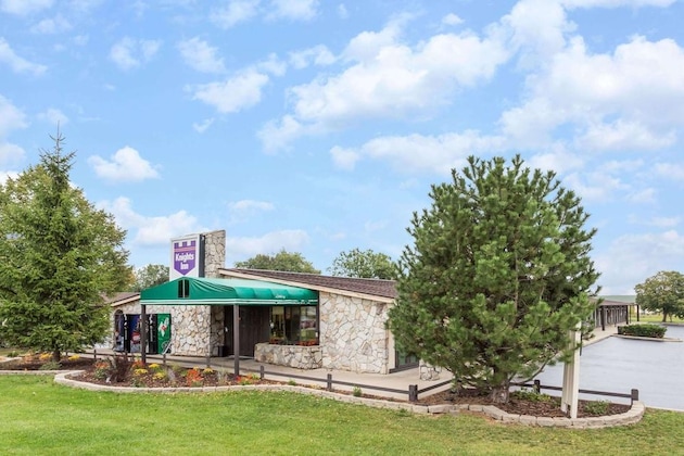 Gallery - Knights Inn Racine