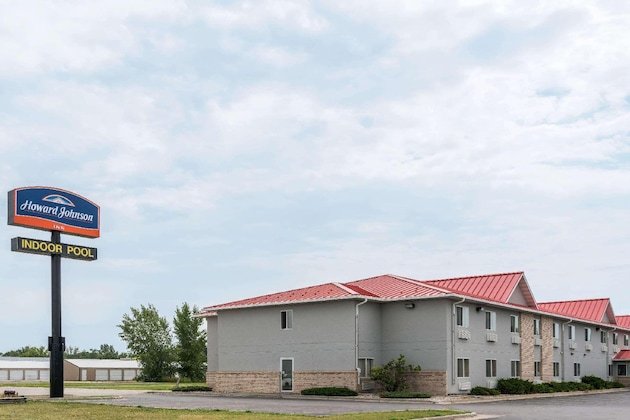 Gallery - Howard Johnson By Wyndham West Fargo