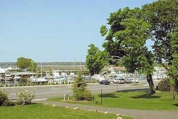 Gallery - Three Village Inn Stony Brook