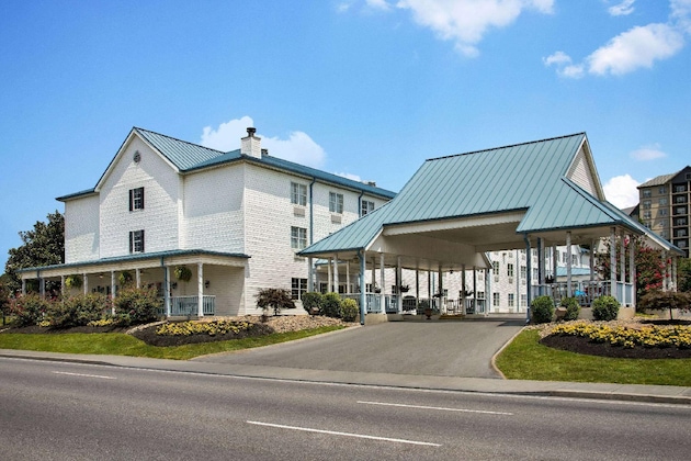 Gallery - Ramada By Wyndham Pigeon Forge North