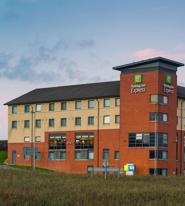 Gallery - Holiday Inn Express London Luton Airport By Ihg