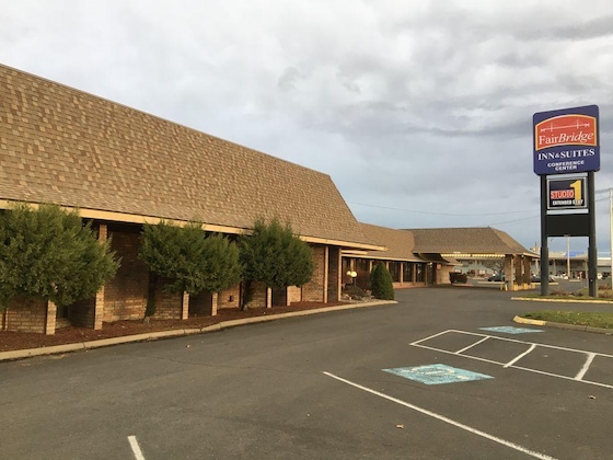 Gallery - Clarion Hotel & Conference Center