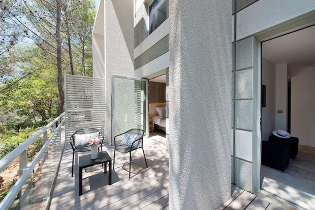 Gallery - Golden Tulip Sophia Antipolis Hotel & Suites