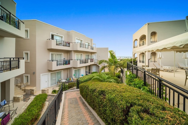 Gallery - Rainbow Apartments