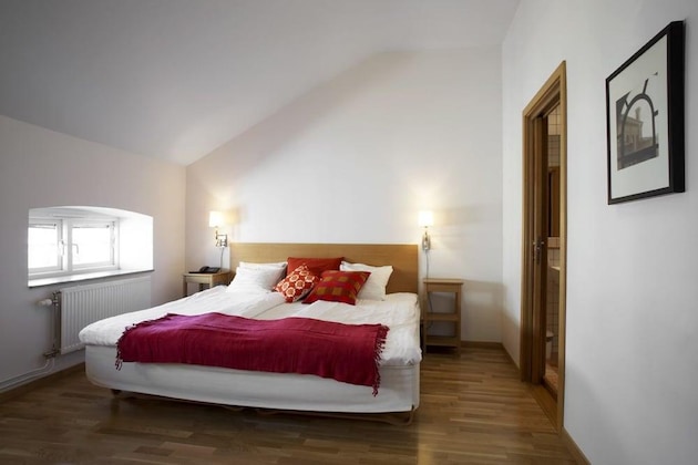 Gallery - The More Hotel