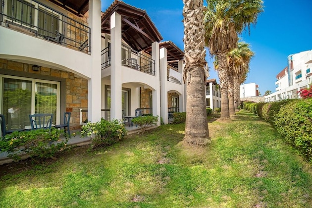 Gallery - Tiana Beach Resort - All Inclusive