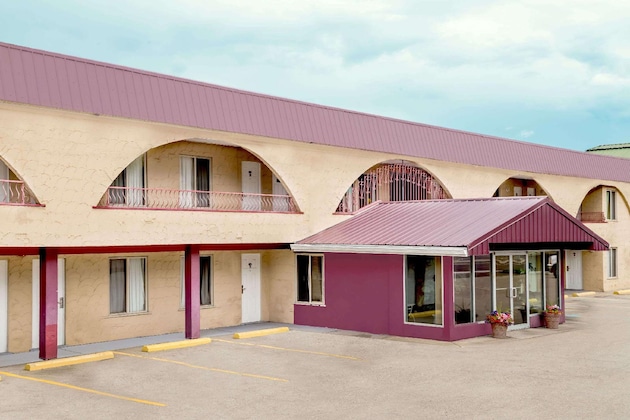 Gallery - Howard Johnson By Wyndham Downtown Kamloops