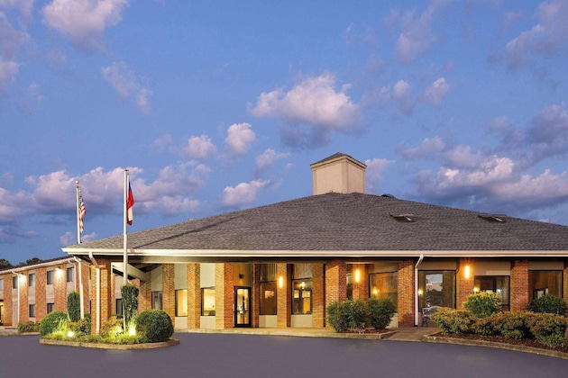 Gallery - Baymont By Wyndham Lagrange