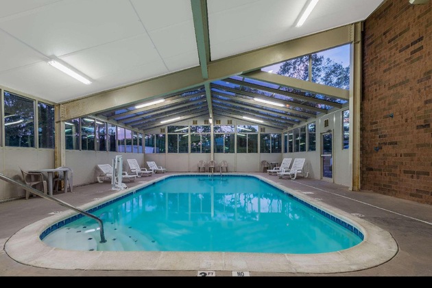 Gallery - Econo Lodge