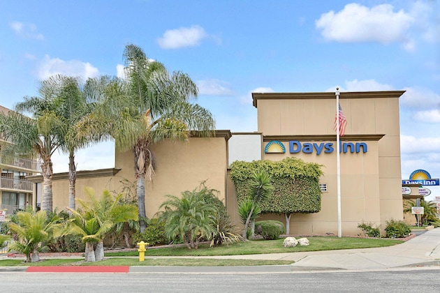 Gallery - Mc Pacific Inn & Suites