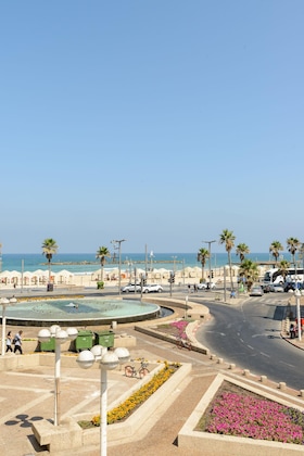 Gallery - Liber Seashore Suites
