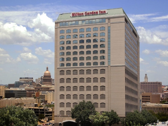 Gallery - Hilton Garden Inn Austin Downtown Convention Center