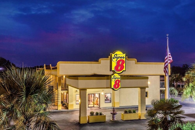 Gallery - Super 8 By Wyndham Stockbridge