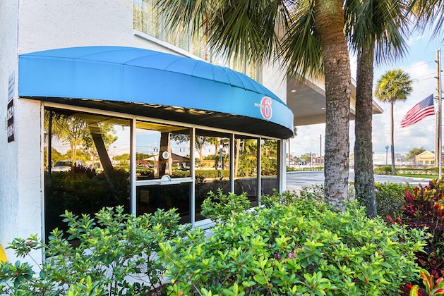 Gallery - Motel 6 Tampa - Fairgrounds