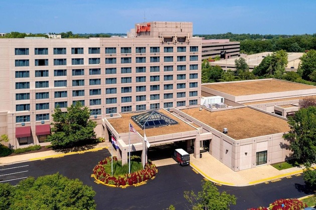 Gallery - Marriott St. Louis West