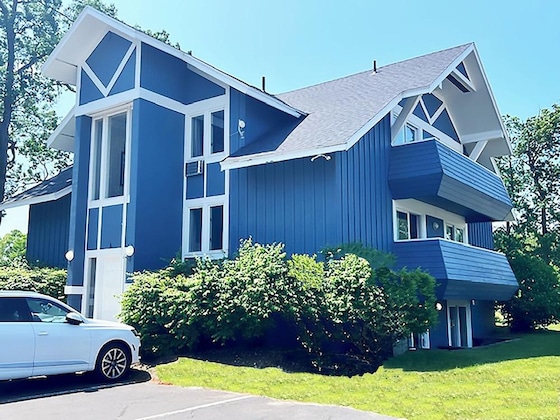 Gallery - Travelodge By Wyndham Traverse City Mi