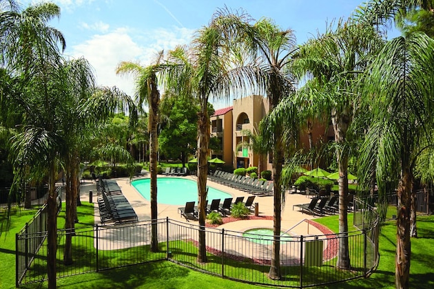 Gallery - Embassy Suites By Hilton Phoenix Tempe