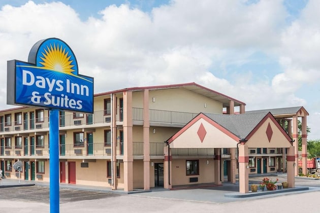 Gallery - Days Inn & Suites By Wyndham Springfield On I-44