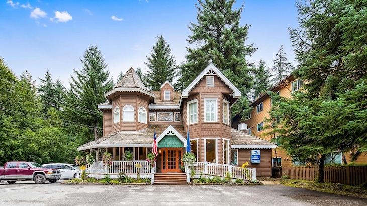 Gallery - Best Western Grandma's Feather Bed