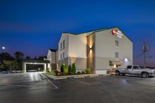 Gallery - Best Western Plus Russellville Hotel & Suites