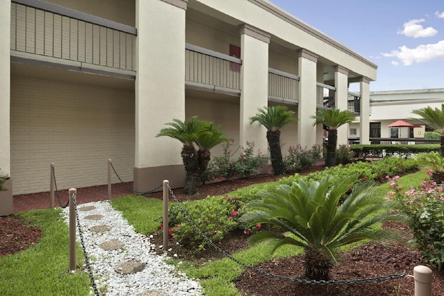 Gallery - Travelodge By Wyndham New Orleans West Harvey Hotel