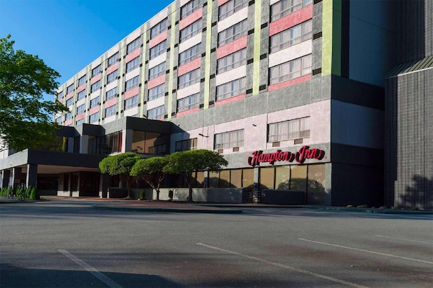 Gallery - Hampton Inn Boston Natick