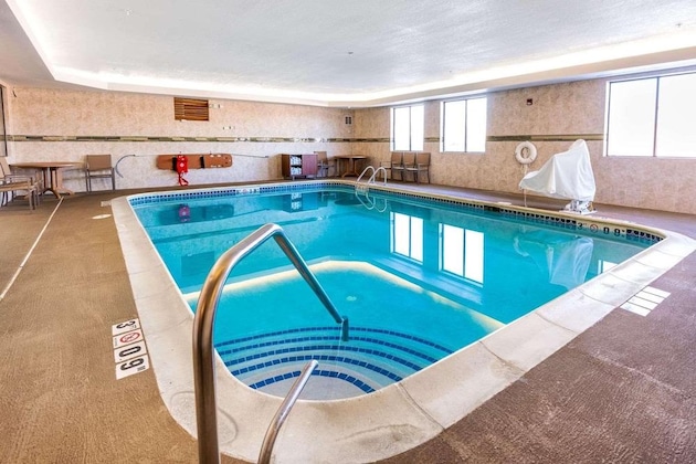 Gallery - Country Inn & Suites By Radisson, South Haven, Mi