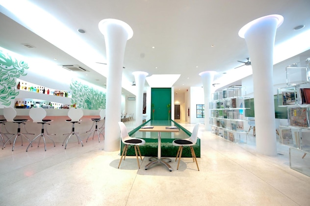 Gallery - Lebiz Hotel And Library