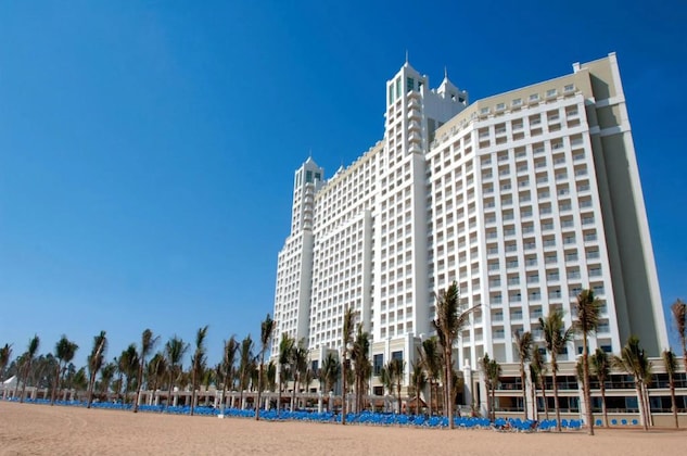 Gallery - Hotel Riu Emerald Bay - All Inclusive