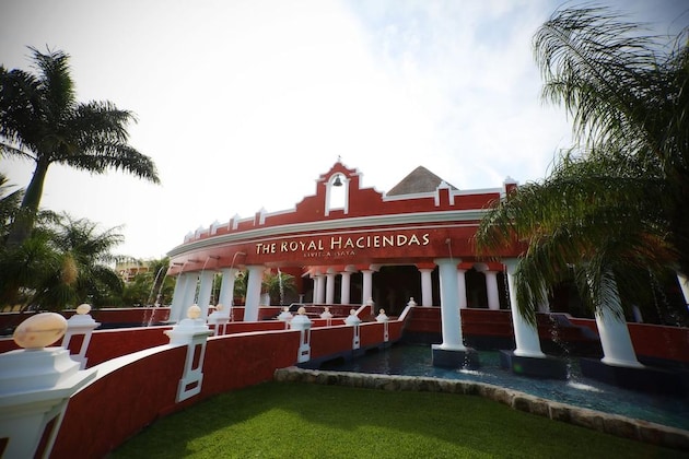 Gallery - The Royal Haciendas All Suites Resort & Spa