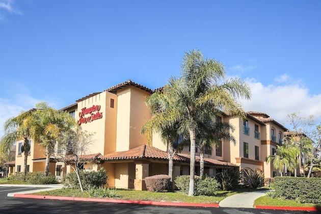Gallery - Hampton Inn & Suites Camarillo