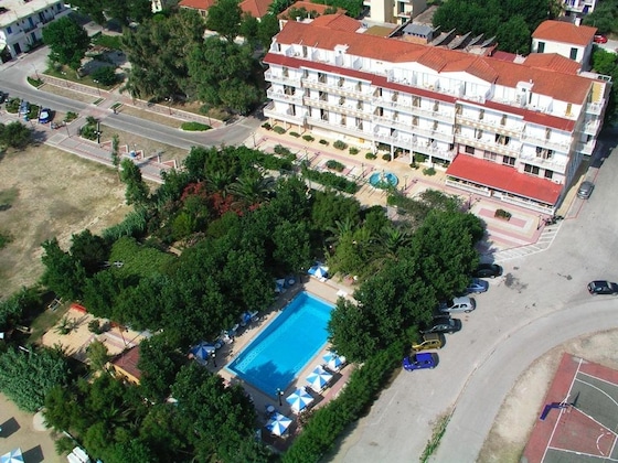 Gallery - Summery Hotel
