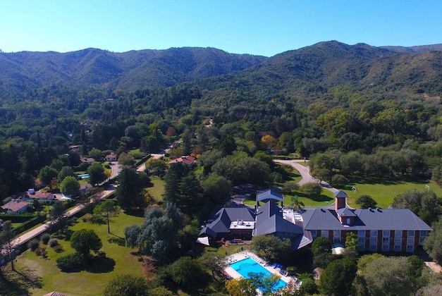 Gallery - Howard Johnson By Wyndham