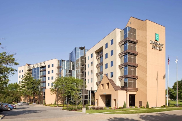 Gallery - Embassy Suites St. Louis Airport