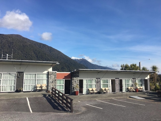 Gallery - The Westhaven Motel