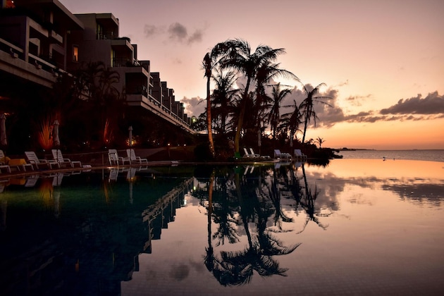 Gallery - The Moon Beach Museum Resort