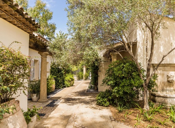 Gallery - Hôtel La Tartane Saint -Tropez
