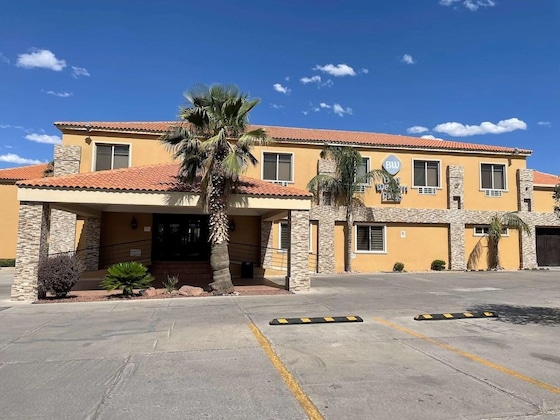 Gallery - Best Western Plus Cumbres Aeropuerto
