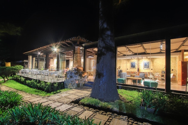 Gallery - Uvence Arte + Hotel